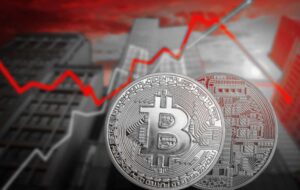 هشدار استراتژیست بلومبرگ درباره سقوط احتمالی بیت کوین به ۱۰,۰۰۰ دلار هشدار استراتژیست بلومبرگ درباره سقوط احتمالی بیت کوین به ۱۰,۰۰۰ دلار