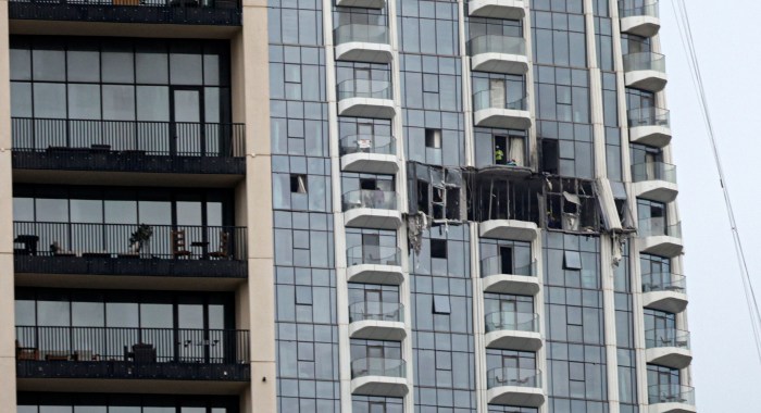 سقوط آرامش دبی؛ چگونه جنگ ایران تصویر لوکس خلیج فارس را بر هم زد؟ Damage to the Dubai Creek Harbour Tower after an Iranian drone attack.