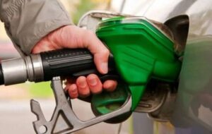 اینفوگرافیک/ ۱۰ راه ساده برای کاهش مصرف سوخت خودرو